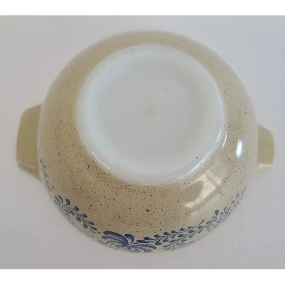 Vintage Cinderella Pyrex Corning Mixing Bowl # 441 Homestead, 750 ml - Picture 7 of 8